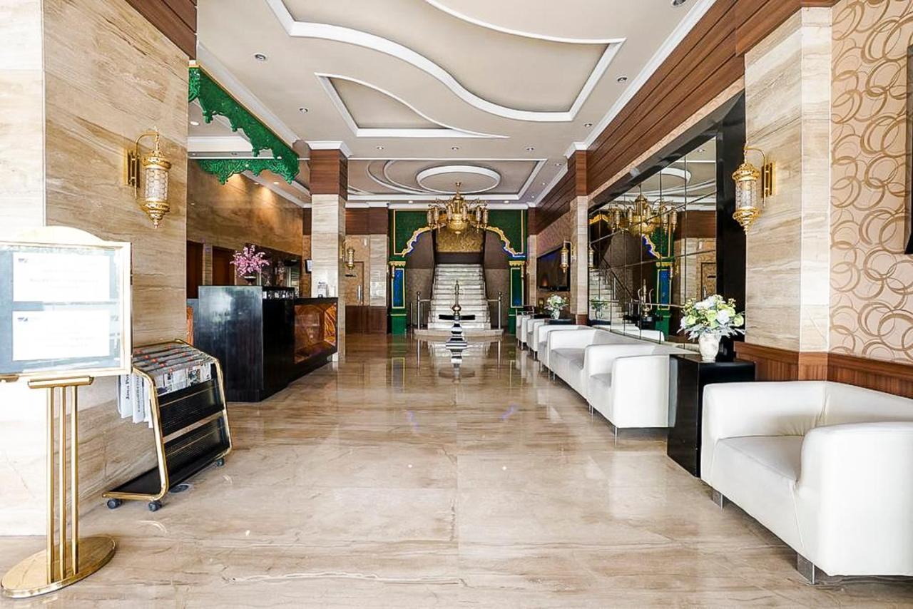 Oyo 289 Hotel Dalwa Syariah Пасуруан Екстер'єр фото
